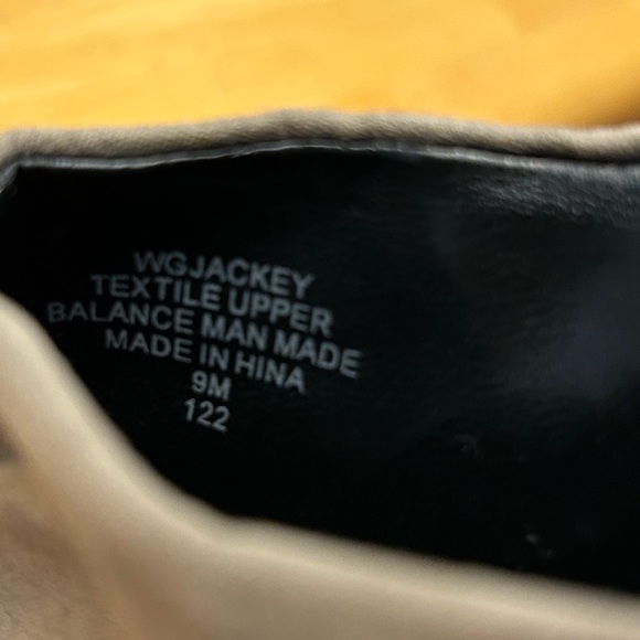 GUESS Wglainey Suede Ankle Booties - Picture 4 of 5